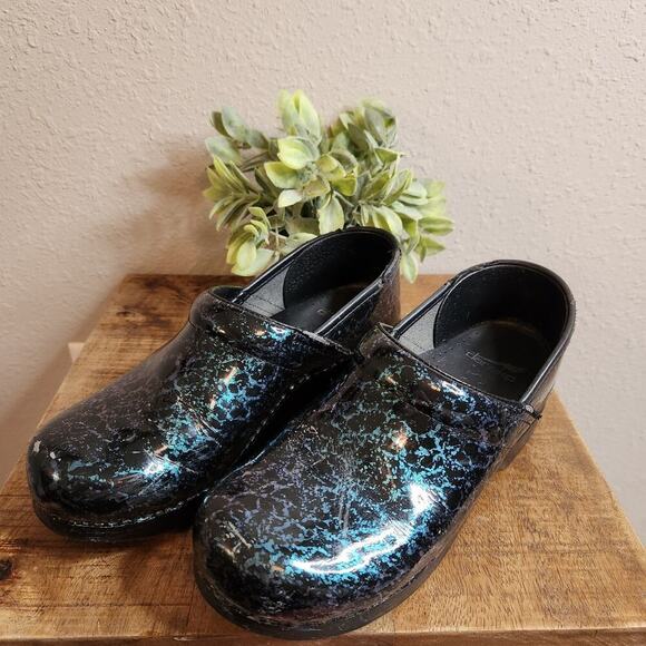 Dansko Black and Green Slip On Clogs Comfort Shoes Size 39 - Picture 1 of 15